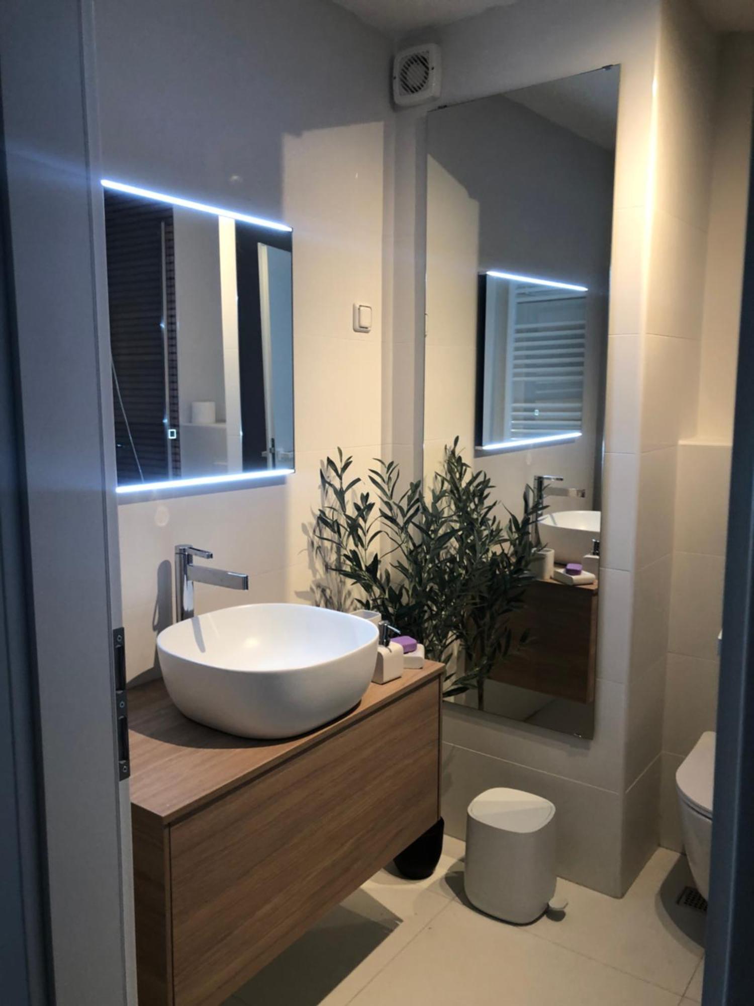 Petite Grey Apartment With Free Private Parking Zagreb Exteriör bild